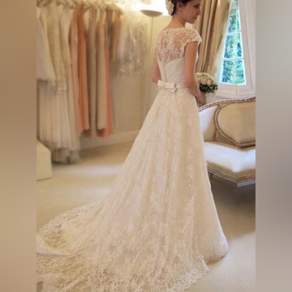 Brand New True White Lace Wedding Dress Size Zero